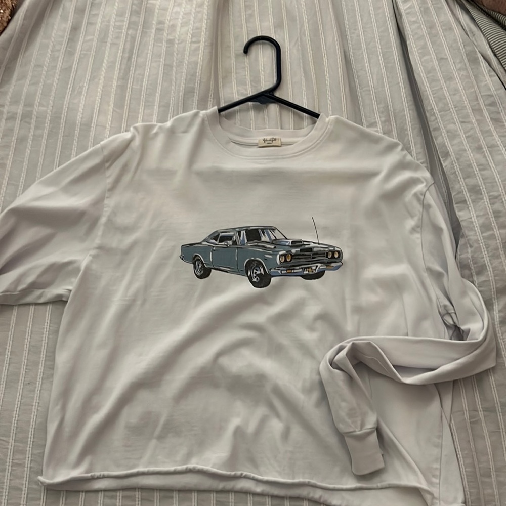 Cropped long sleeve top